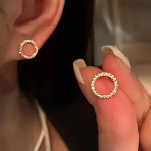 Swarovski 18K Gold  Diamond Style Circle Hoop Earrings